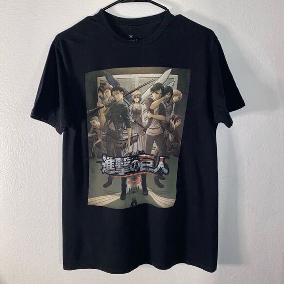 Hot Topic Attack On Titan Season 3 Double Sided Graphic T-Shirt - Picture 1 of 4